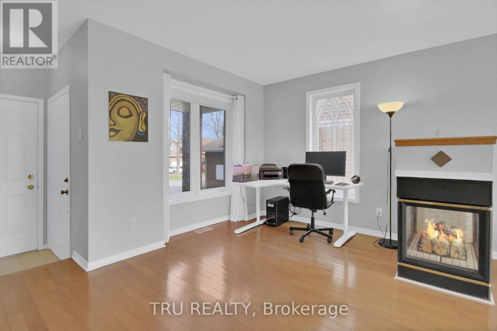 33 HIGHMONT COURT Image 12