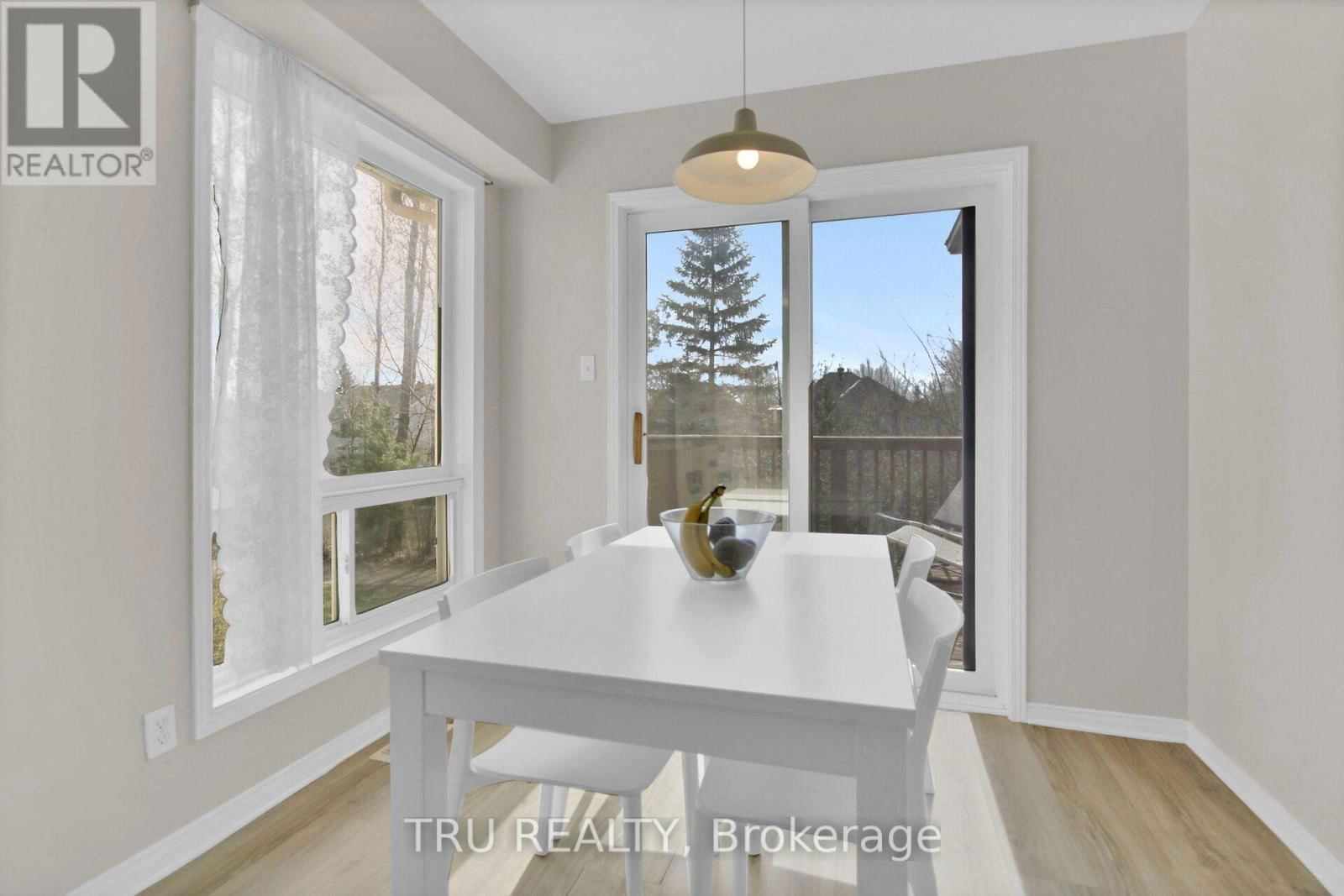 33 HIGHMONT COURT Image 17
