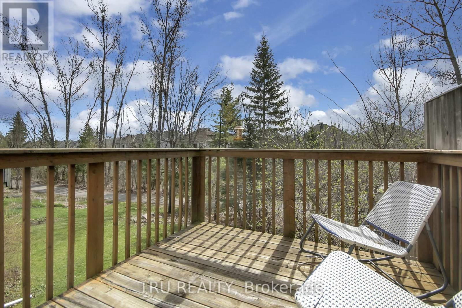 33 HIGHMONT COURT Image 19