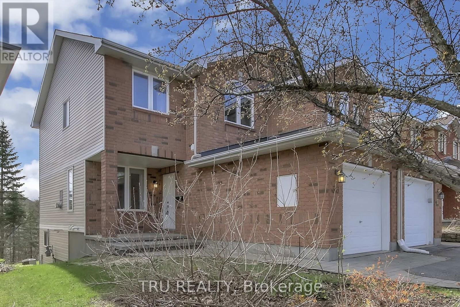 33 HIGHMONT COURT Image 2