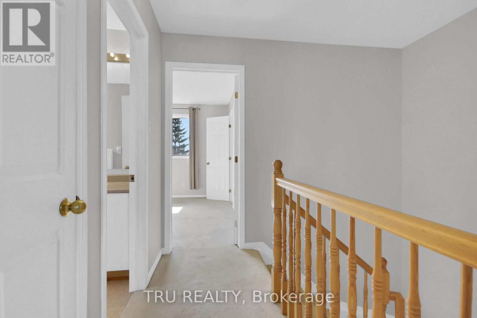 33 HIGHMONT COURT Image 21