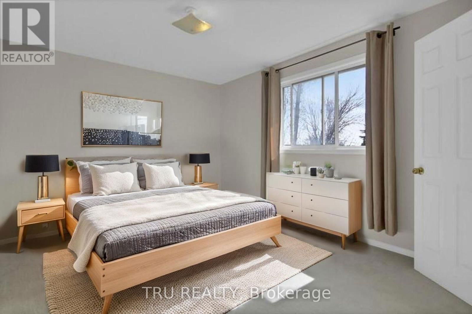 33 HIGHMONT COURT Image 22