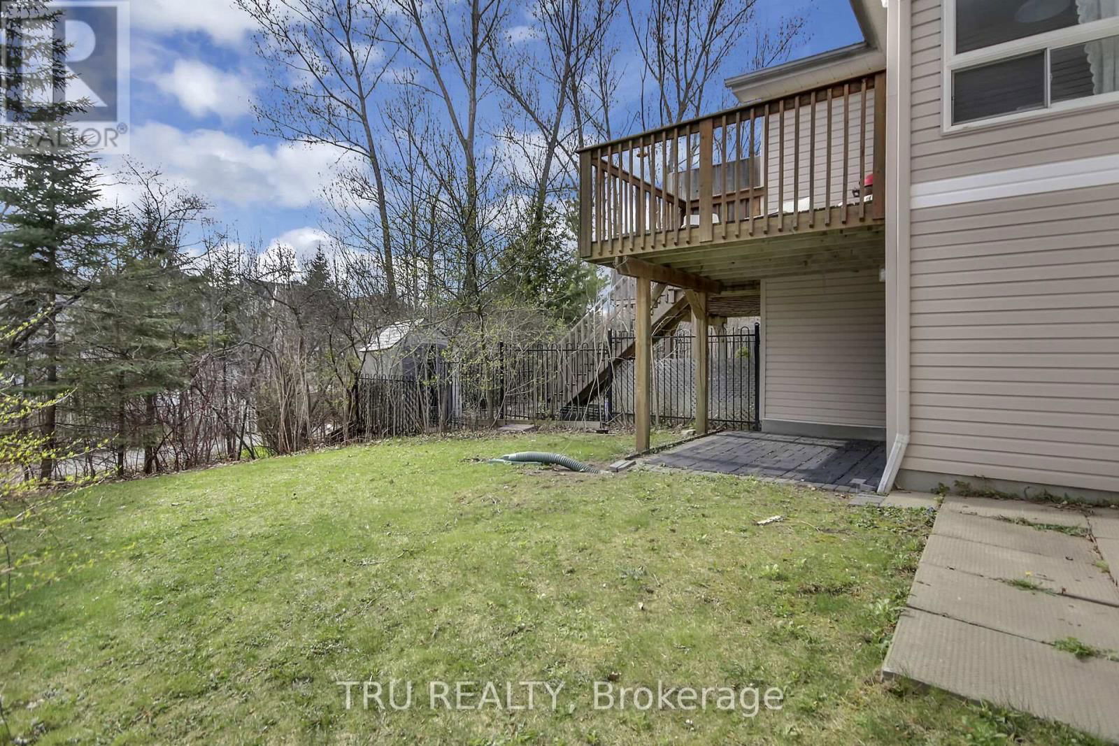 33 HIGHMONT COURT Image 31