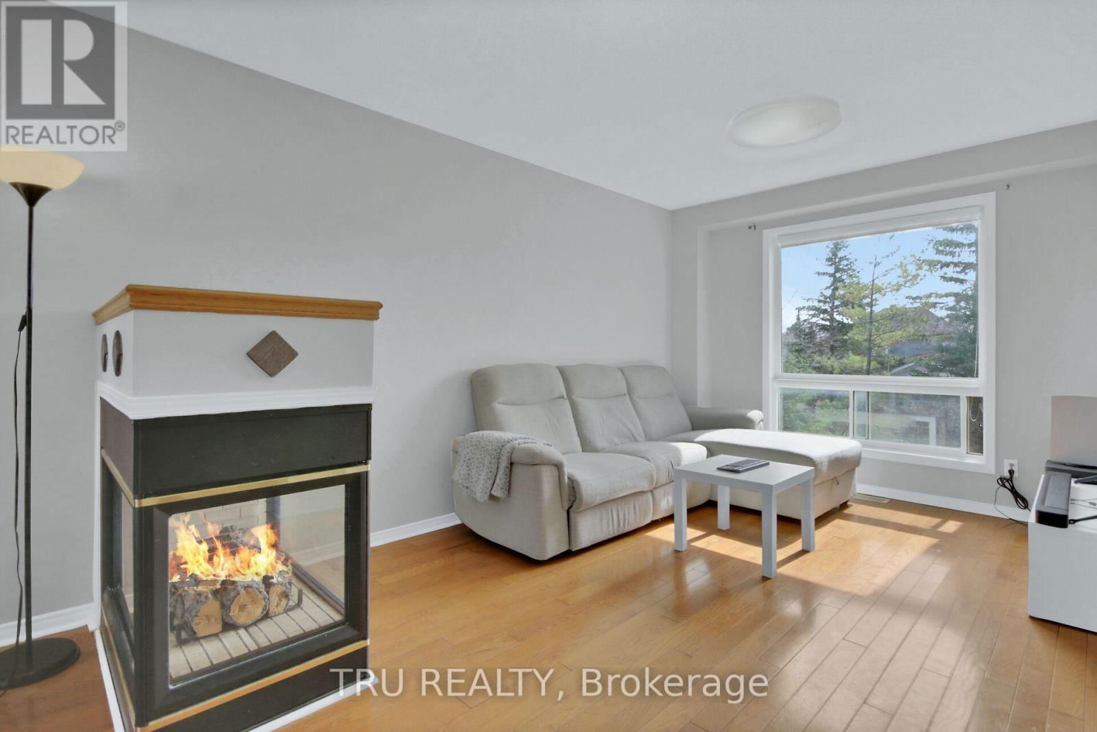33 HIGHMONT COURT Image 7