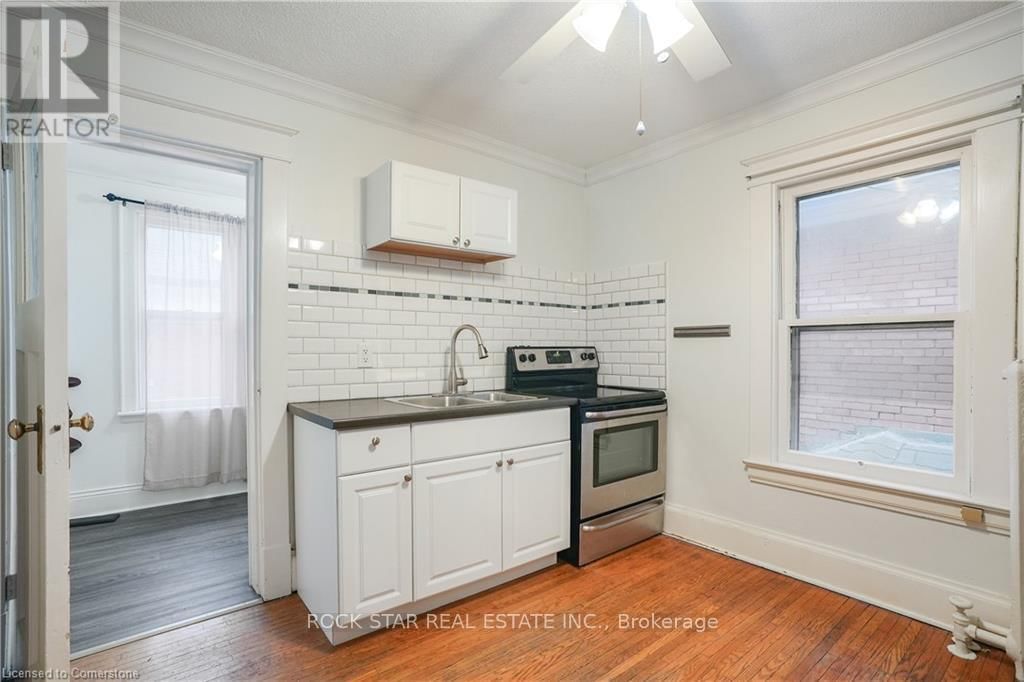 115 BALSAM AVENUE SOUTH Image 17