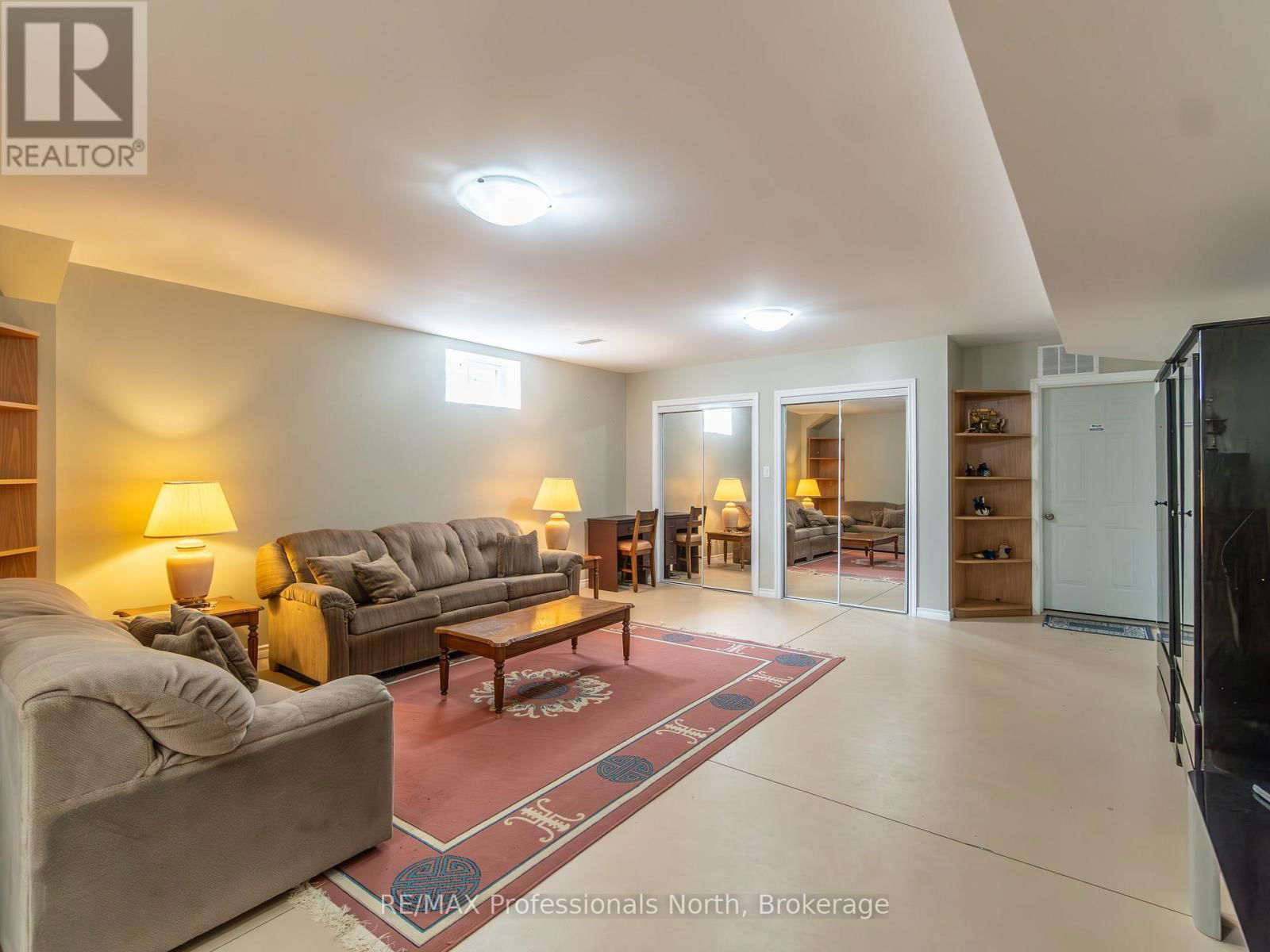 27 SUSAN STREET WEST Image 24