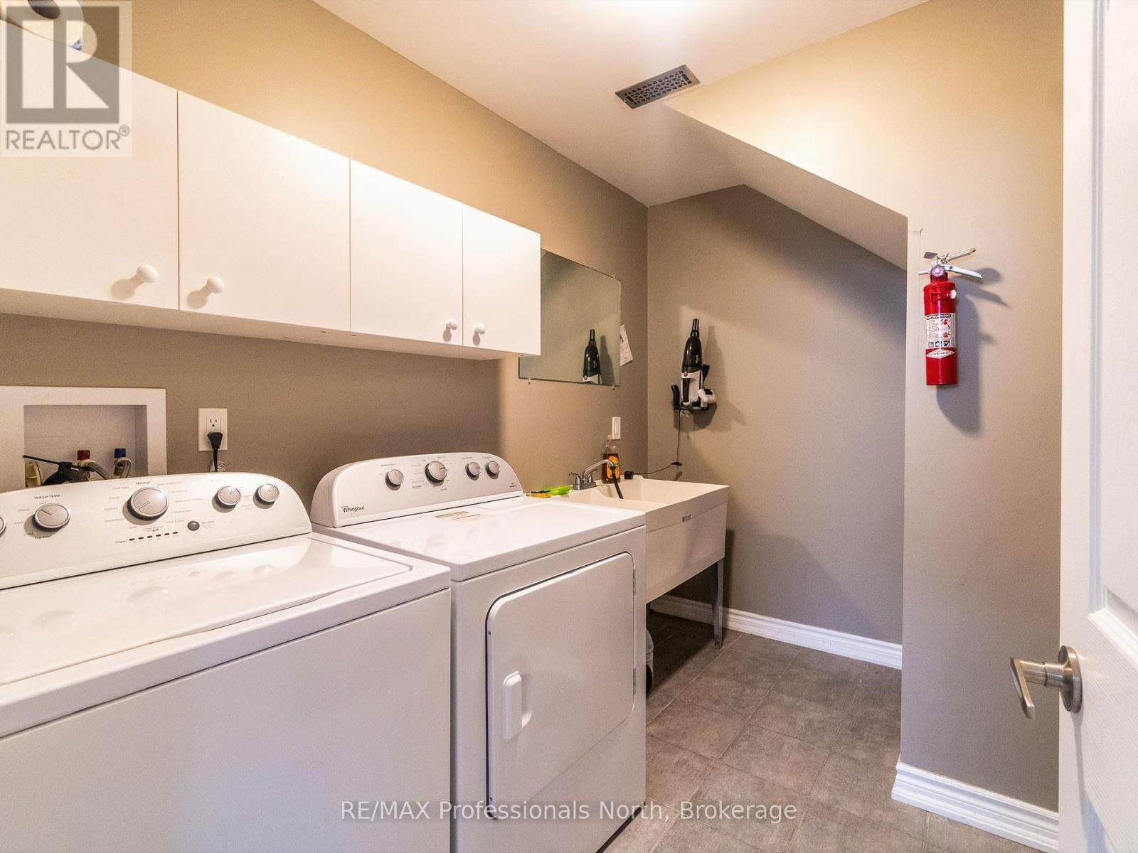 27 SUSAN STREET WEST Image 26