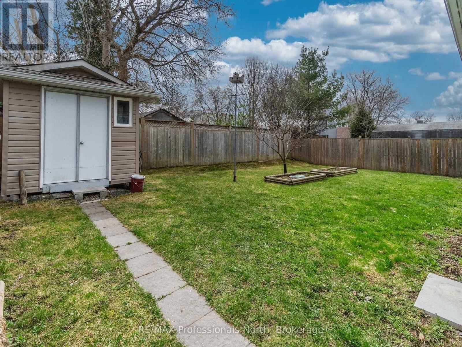 27 SUSAN STREET WEST Image 27