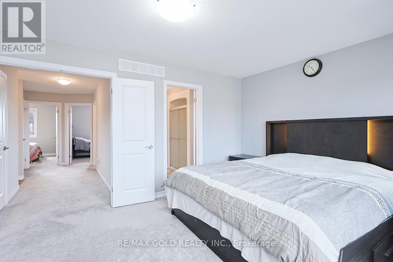 62 SPRING CREST WAY Image 17