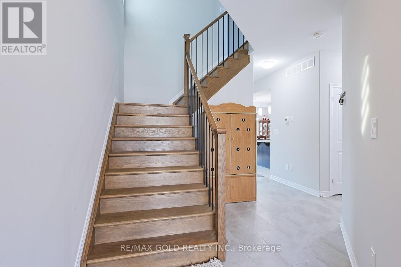 62 SPRING CREST WAY Image 6