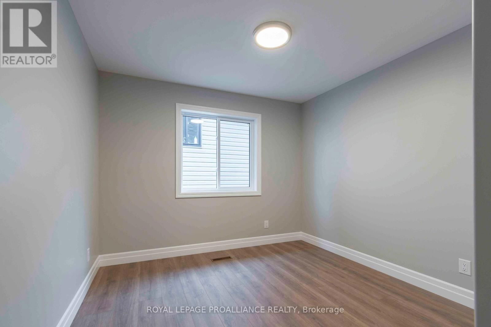 61 MEAGAN LANE Image 16