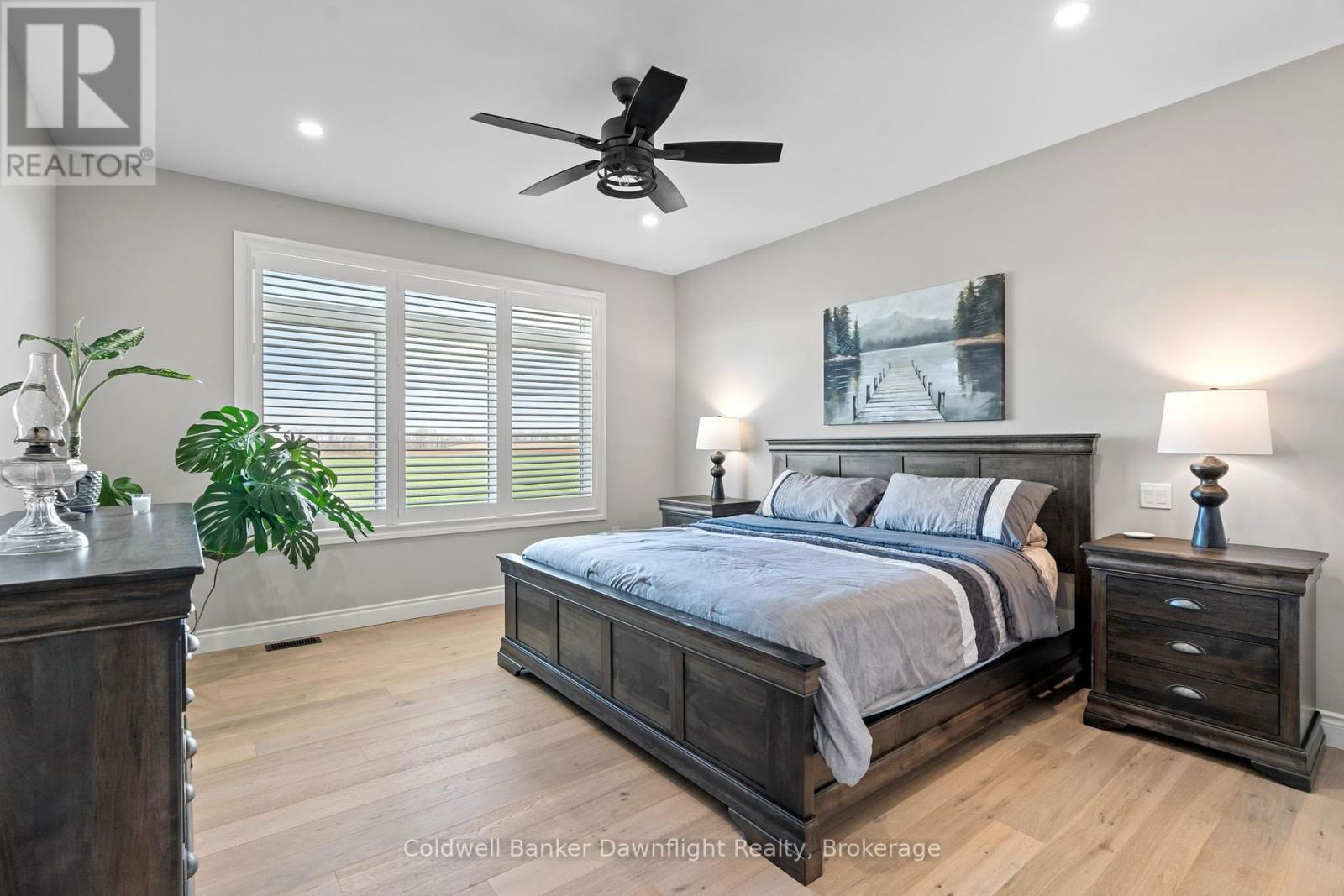 714 GLORIA STREET Image 16