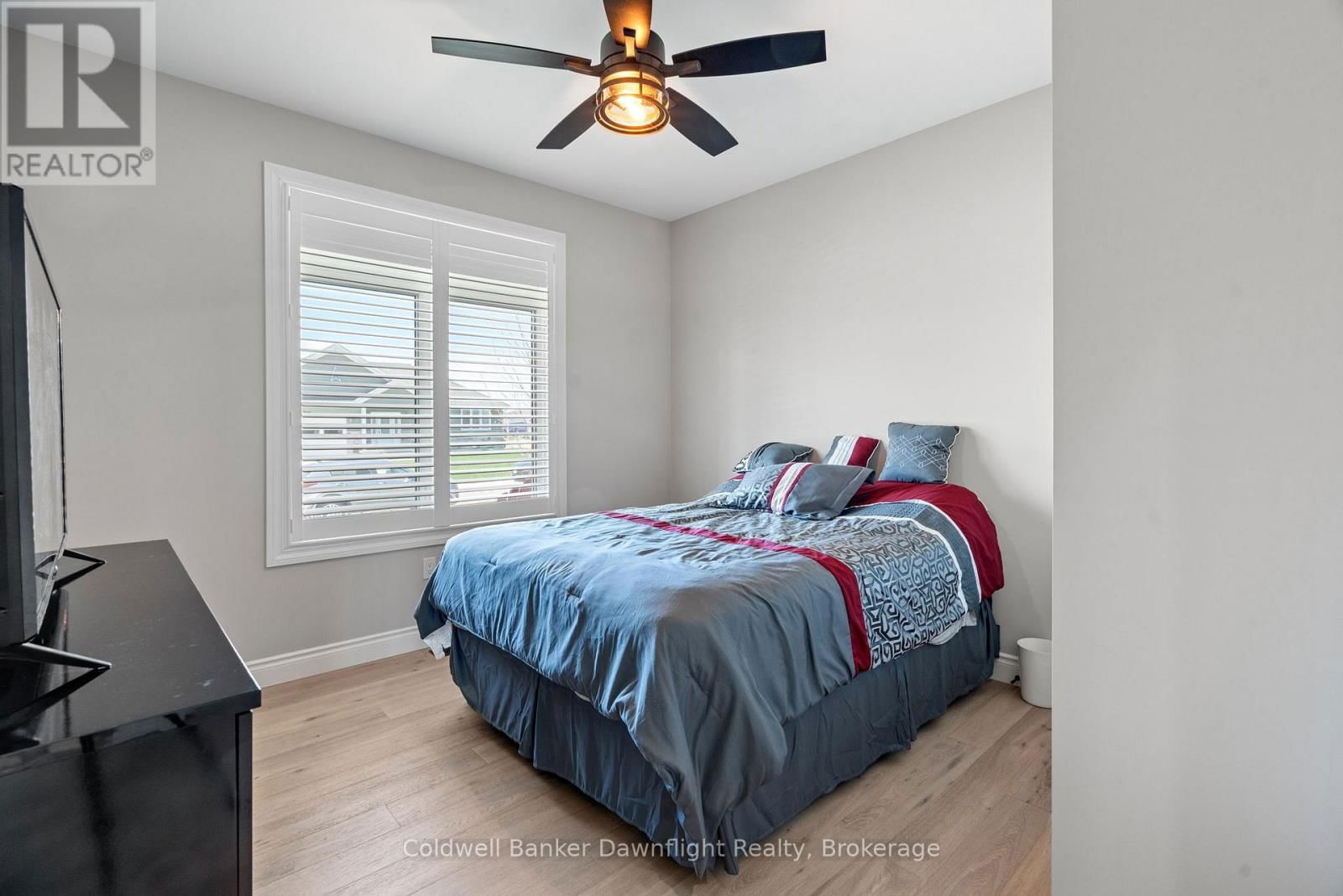 714 GLORIA STREET Image 23