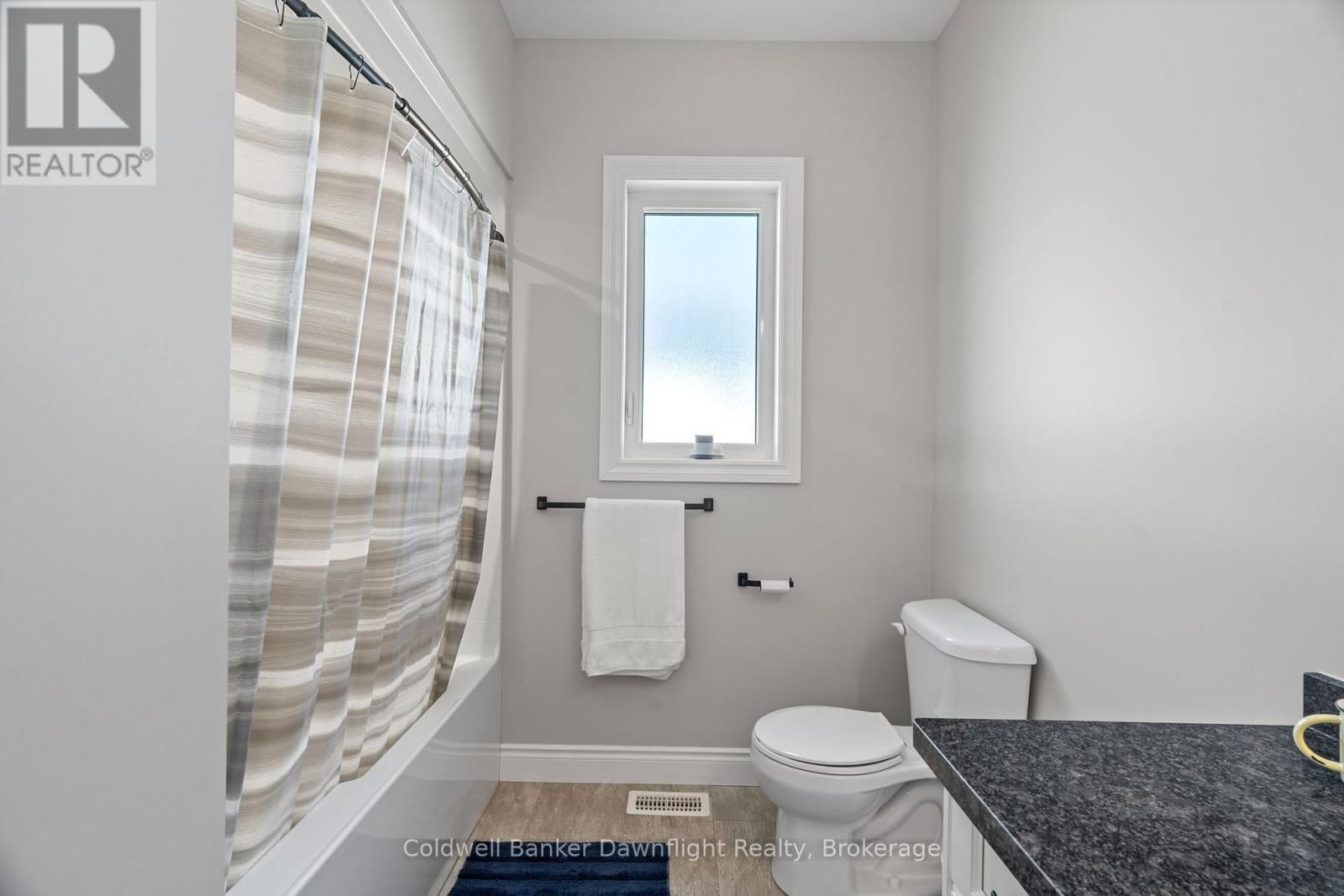714 GLORIA STREET Image 25