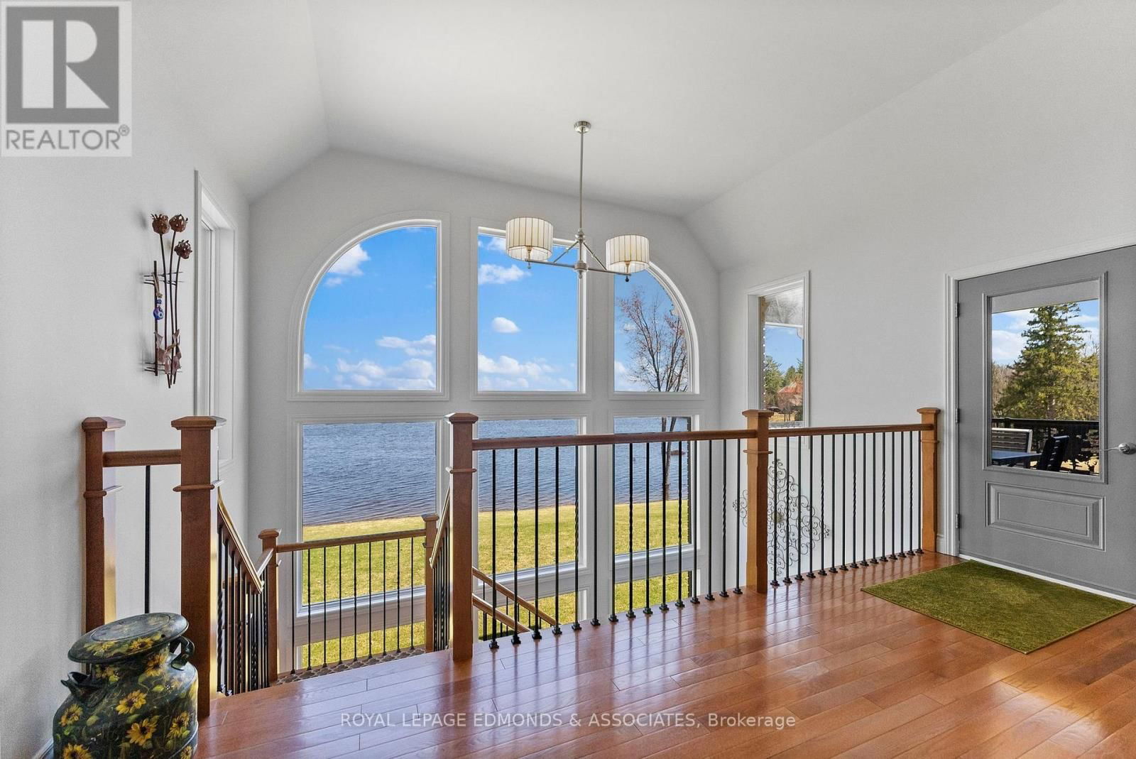393 HAZLEY BAY DRIVE Image 16