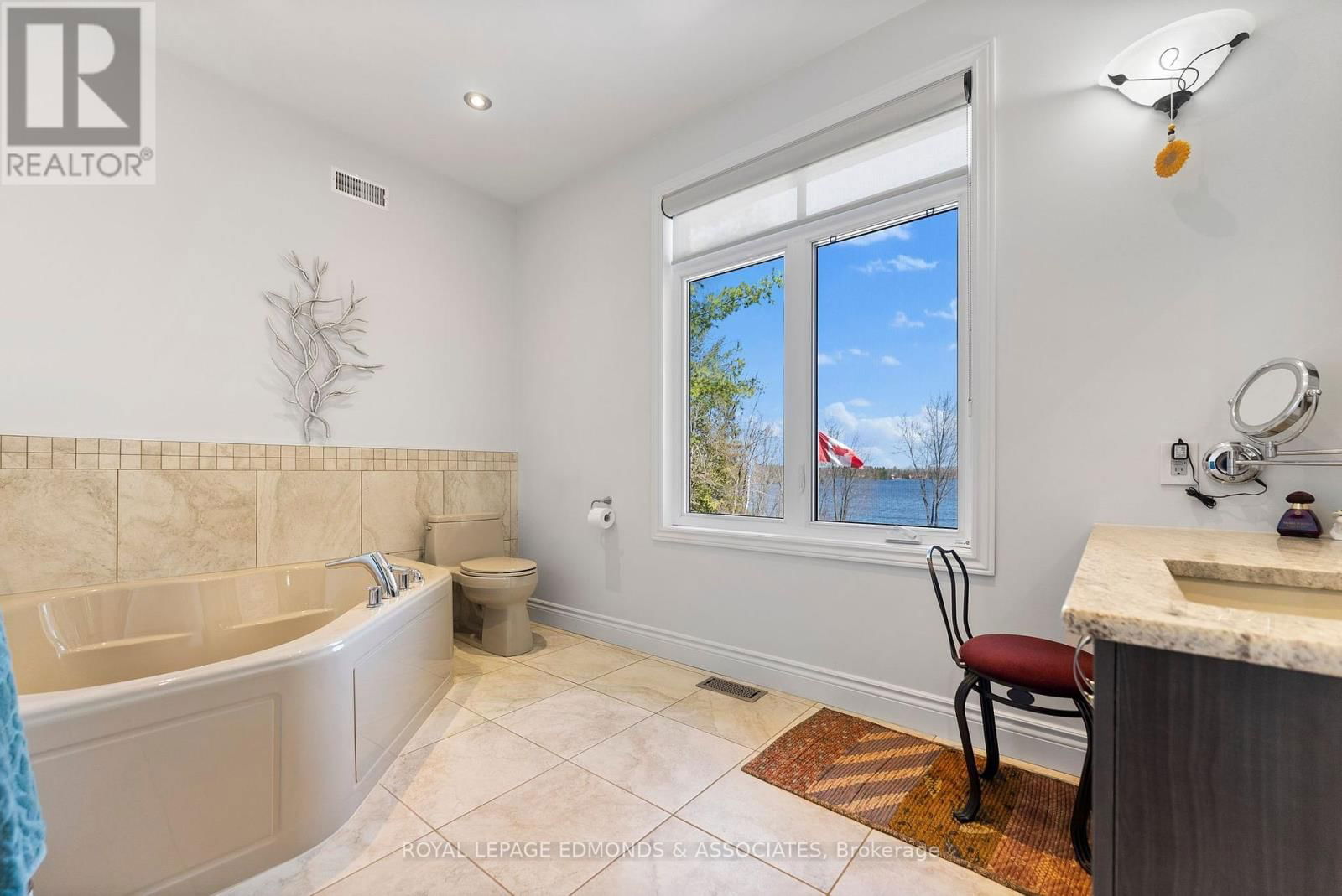 393 HAZLEY BAY DRIVE Image 21