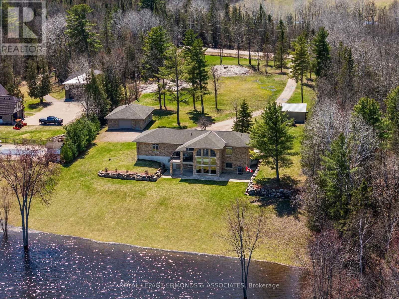 393 HAZLEY BAY DRIVE Image 3