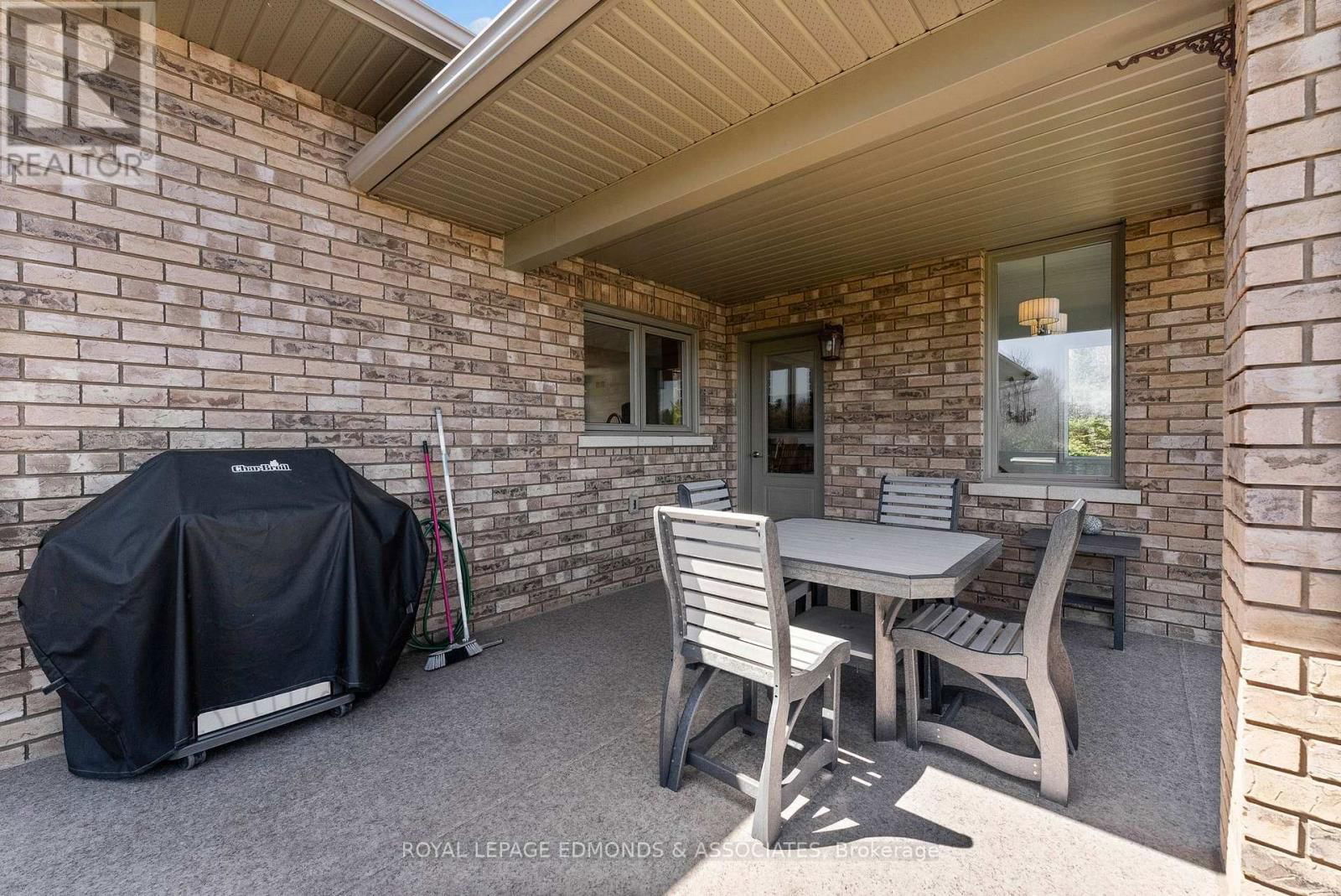 393 HAZLEY BAY DRIVE Image 39
