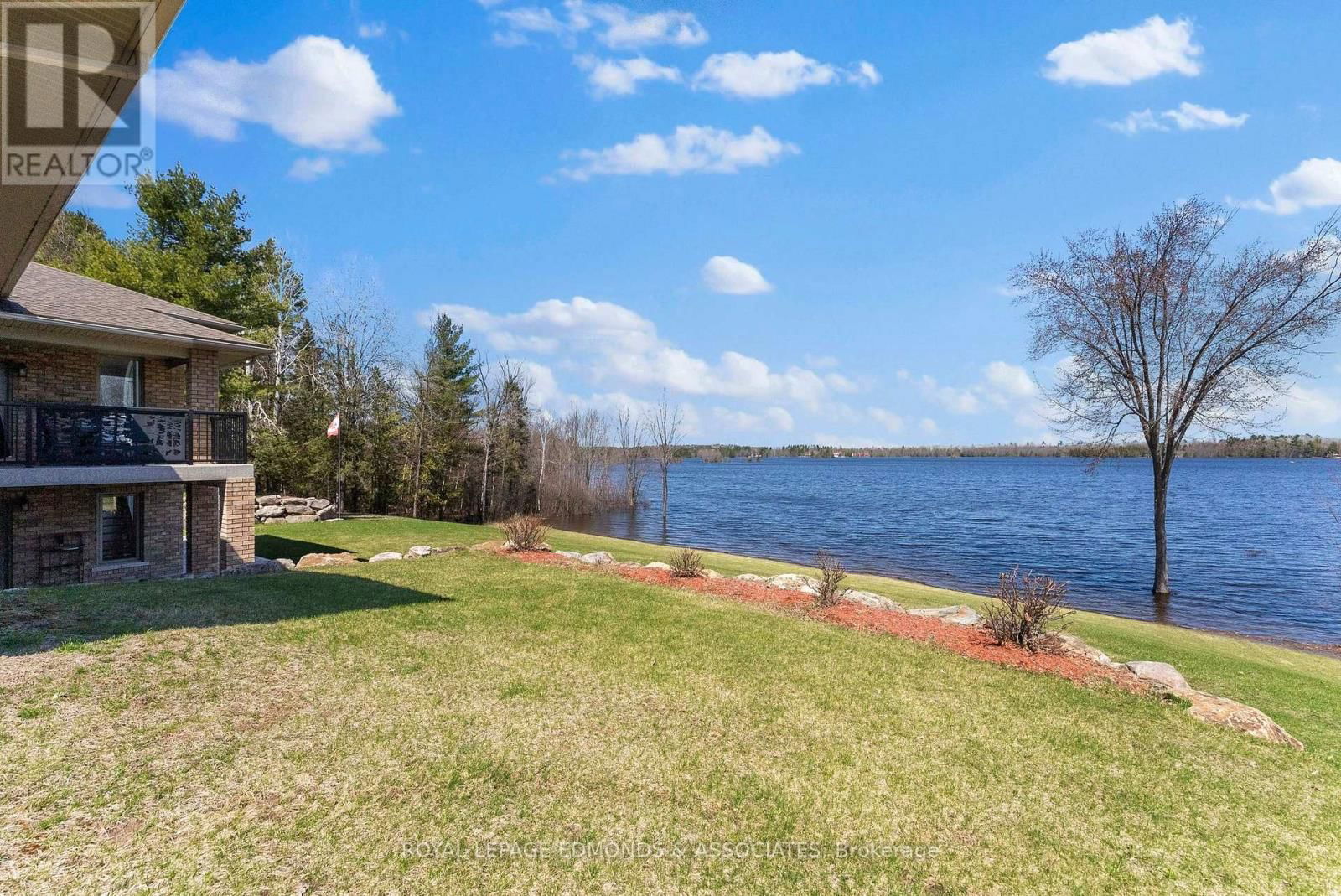 393 HAZLEY BAY DRIVE Image 41