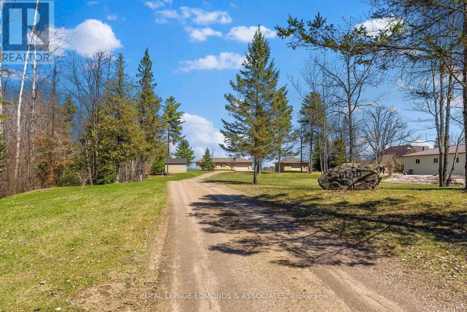 393 HAZLEY BAY DRIVE Image 47