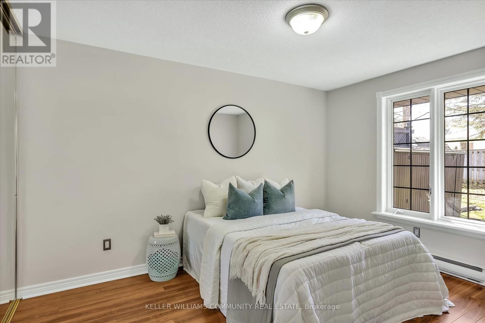 #5-699 WHITAKER STREET Image 32