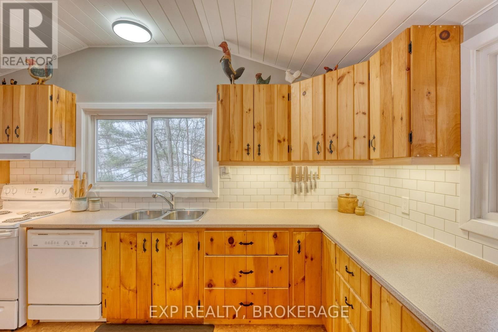 1040 TURNER WAY Image 11