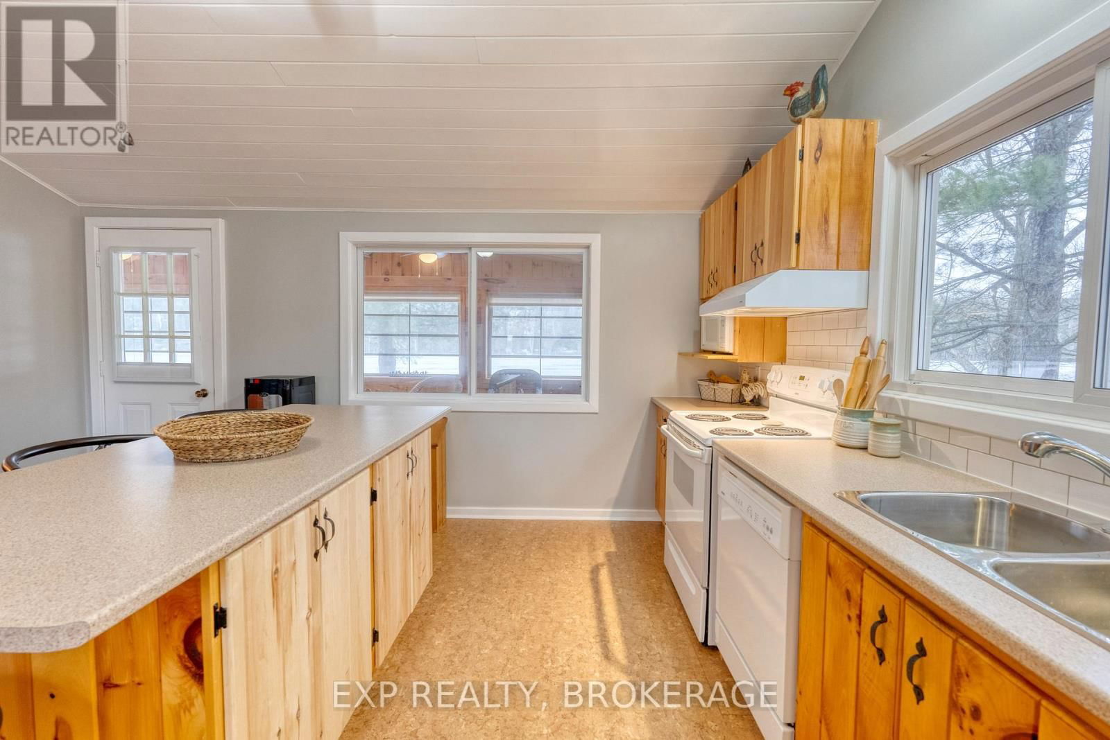 1040 TURNER WAY Image 12