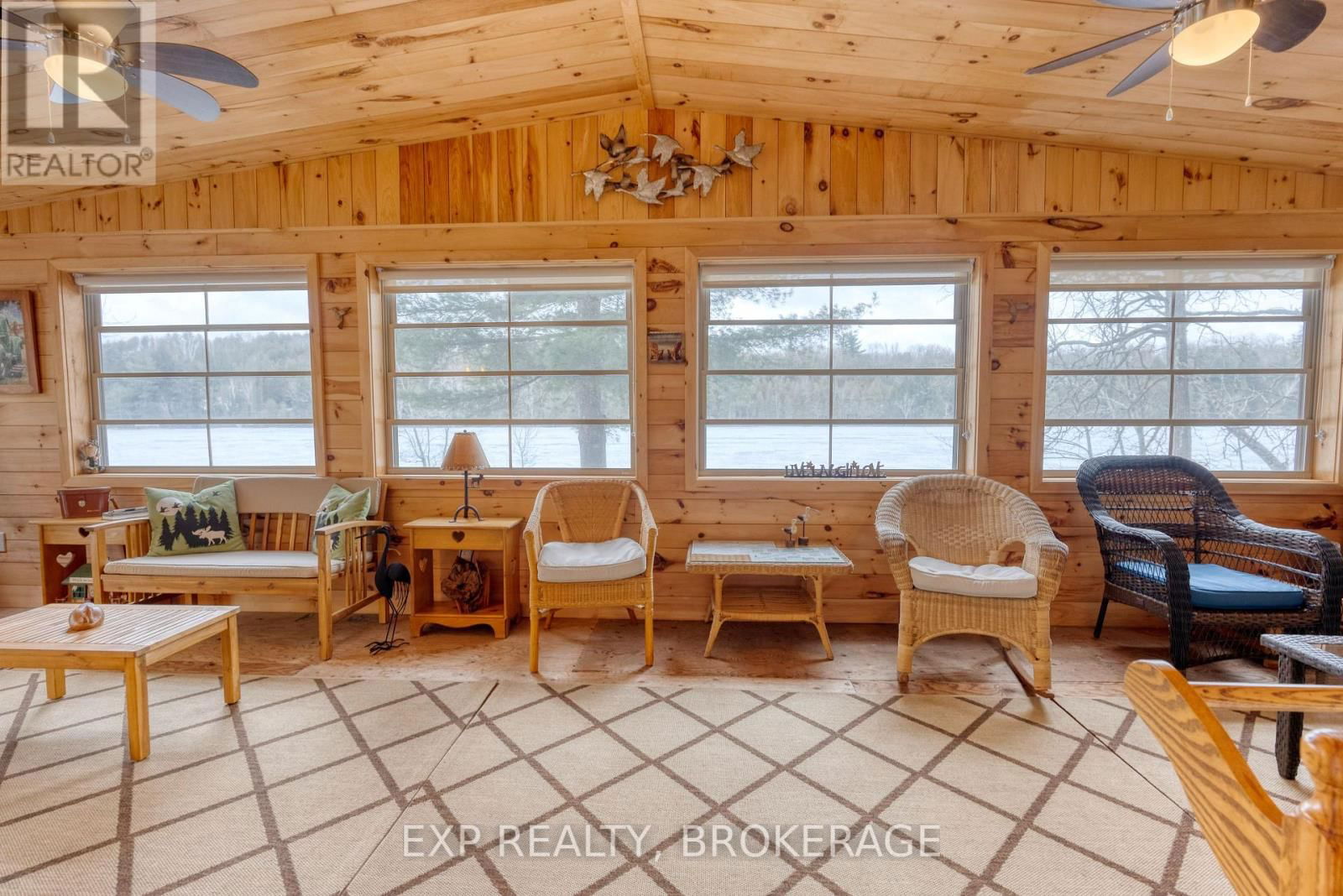 1040 TURNER WAY Image 28