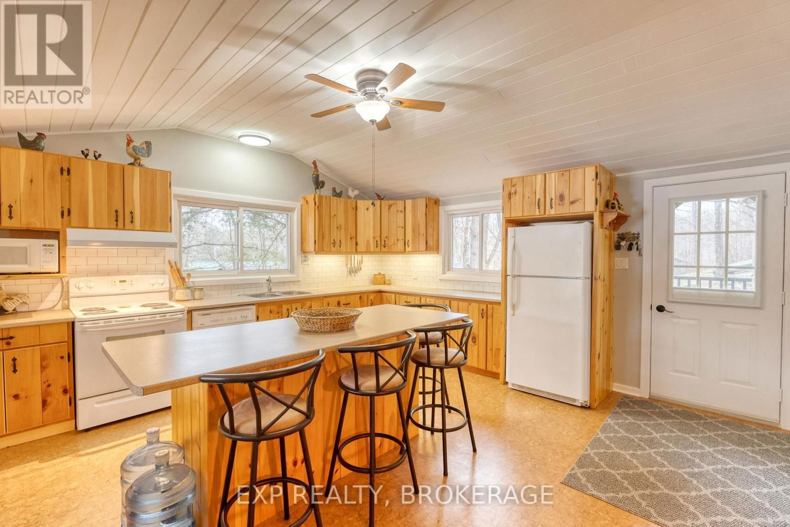 1040 TURNER WAY Image 9