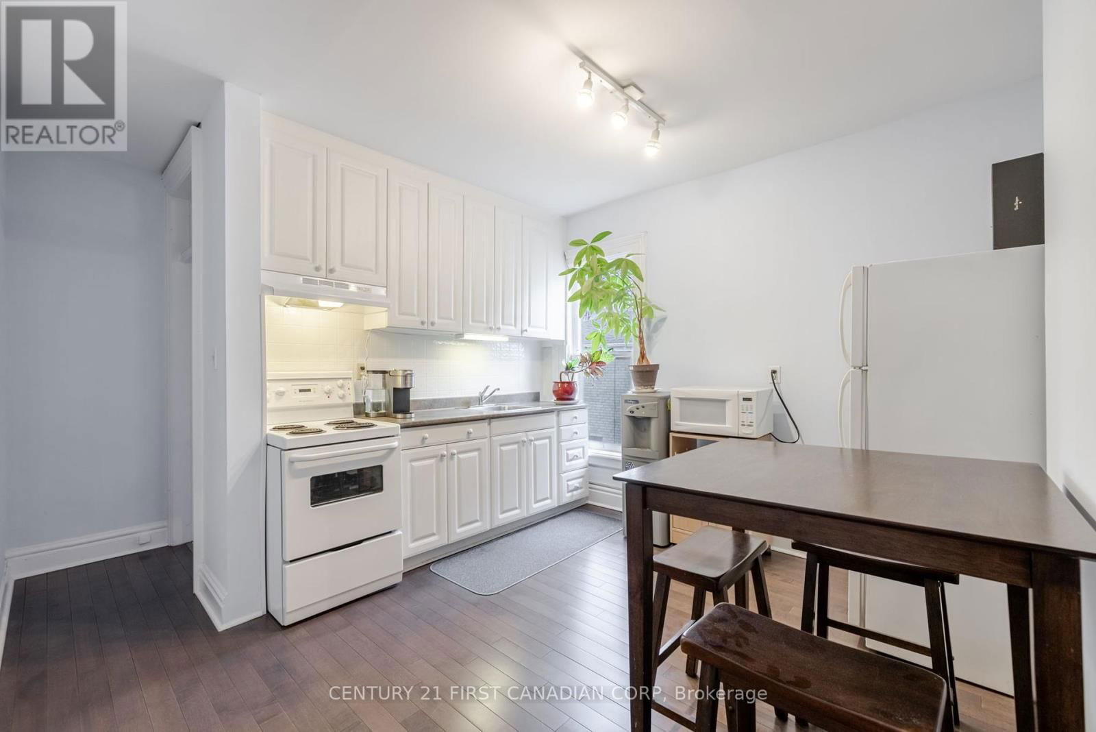 359 PRINCESS AVENUE Image 17