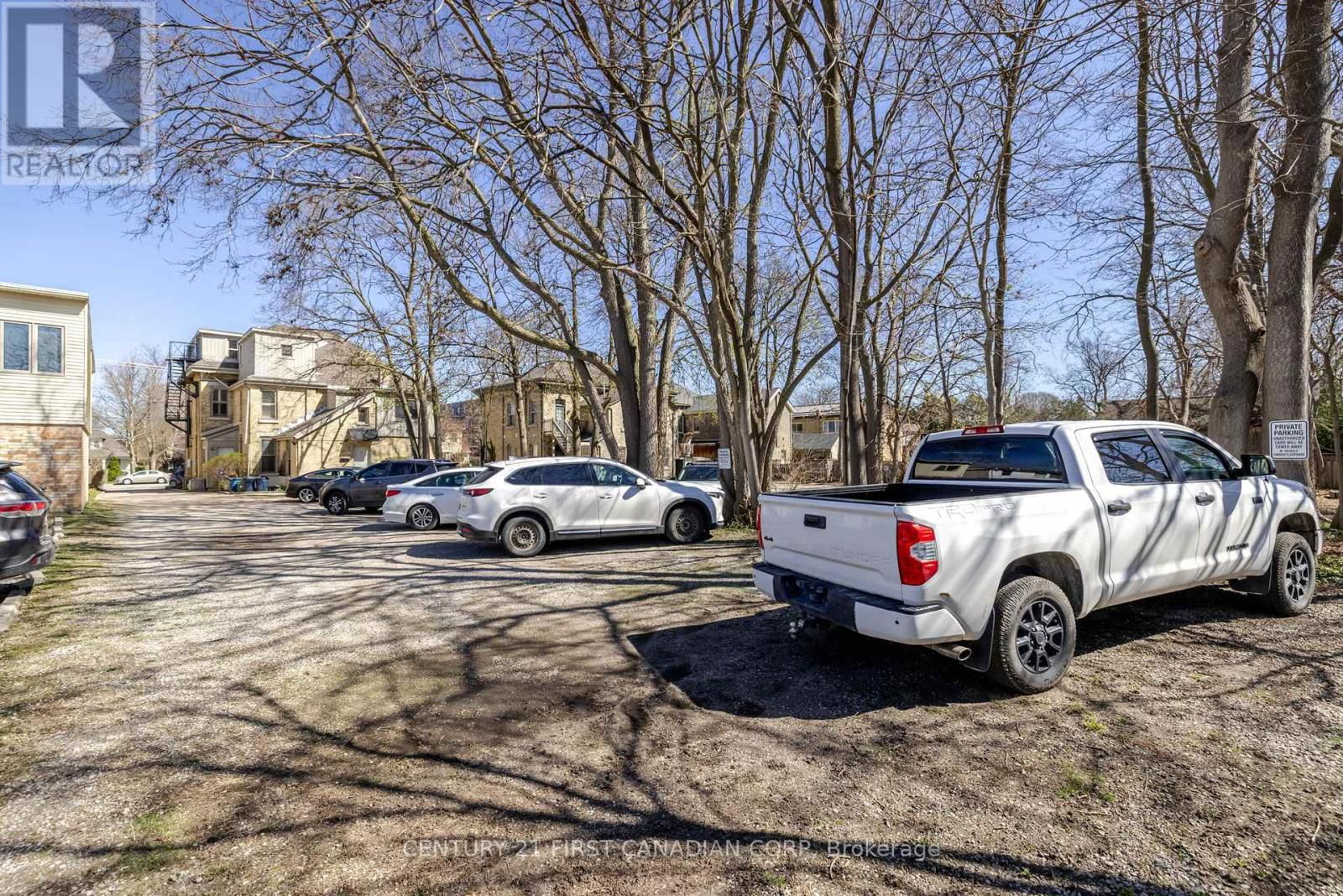 359 PRINCESS AVENUE Image 23