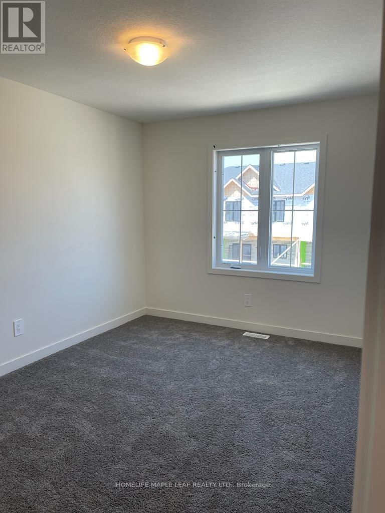 10 - 1781 HENRICA AVENUE Image 11