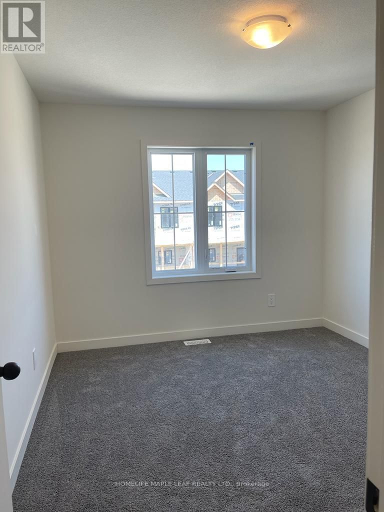 10 - 1781 HENRICA AVENUE Image 12