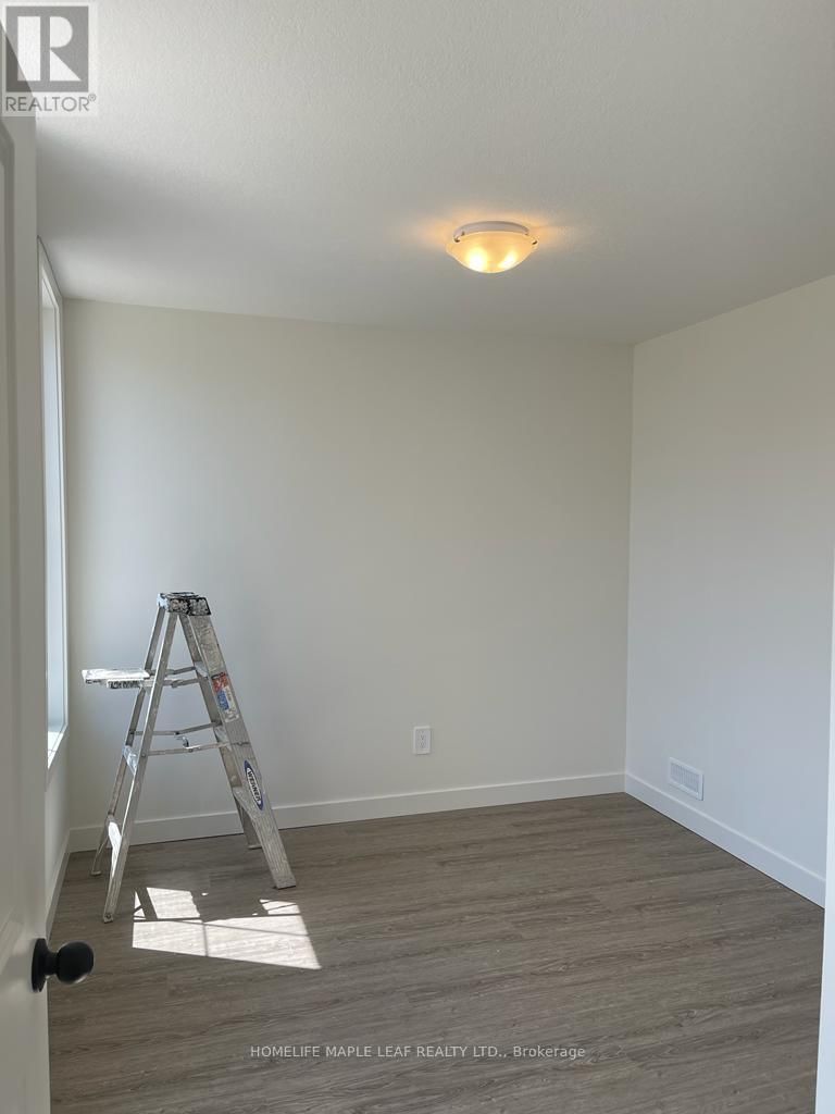 10 - 1781 HENRICA AVENUE Image 15