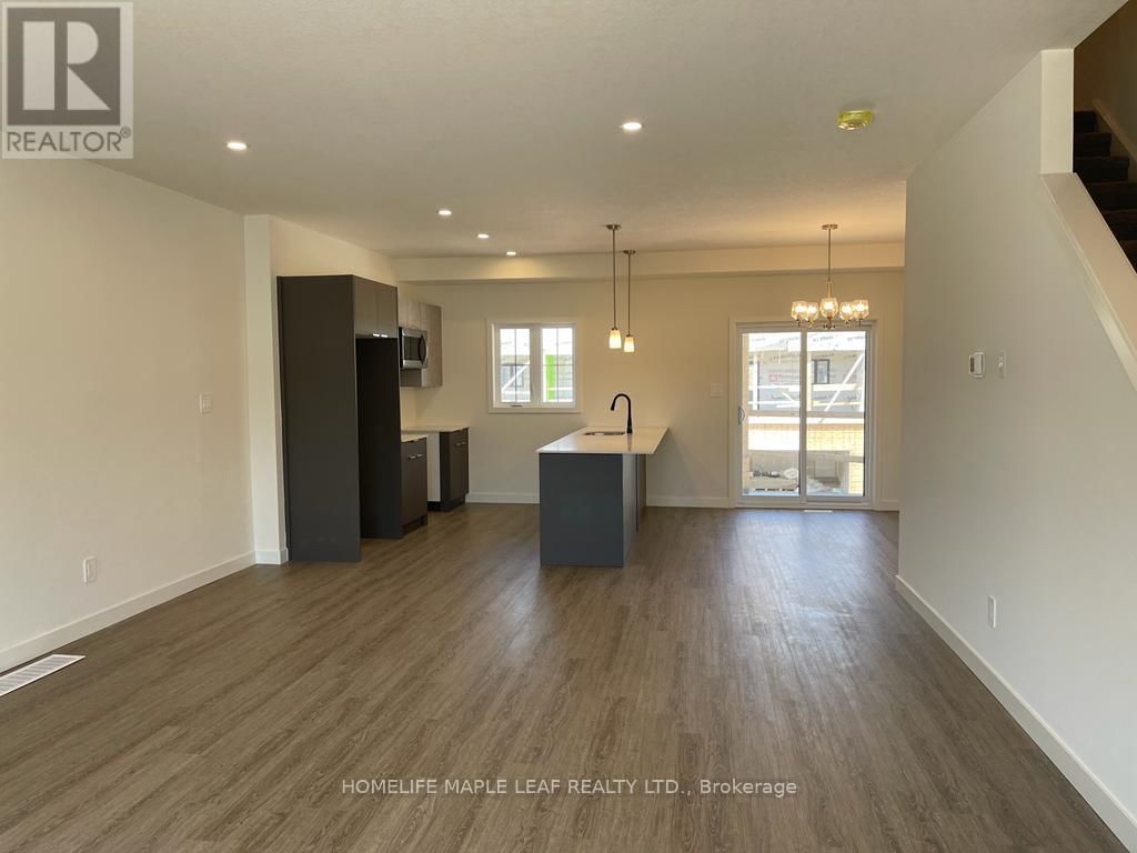 10 - 1781 HENRICA AVENUE Image 4