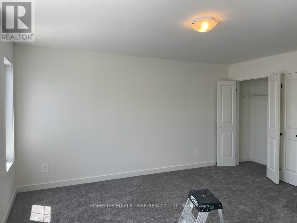 10 - 1781 HENRICA AVENUE Image 9