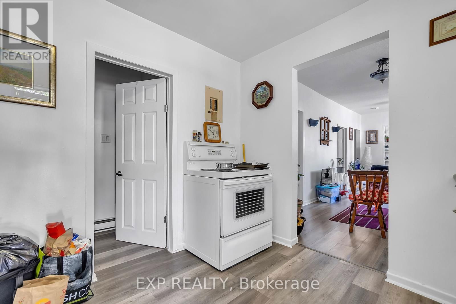 147 VICTORIA AVENUE Image 18