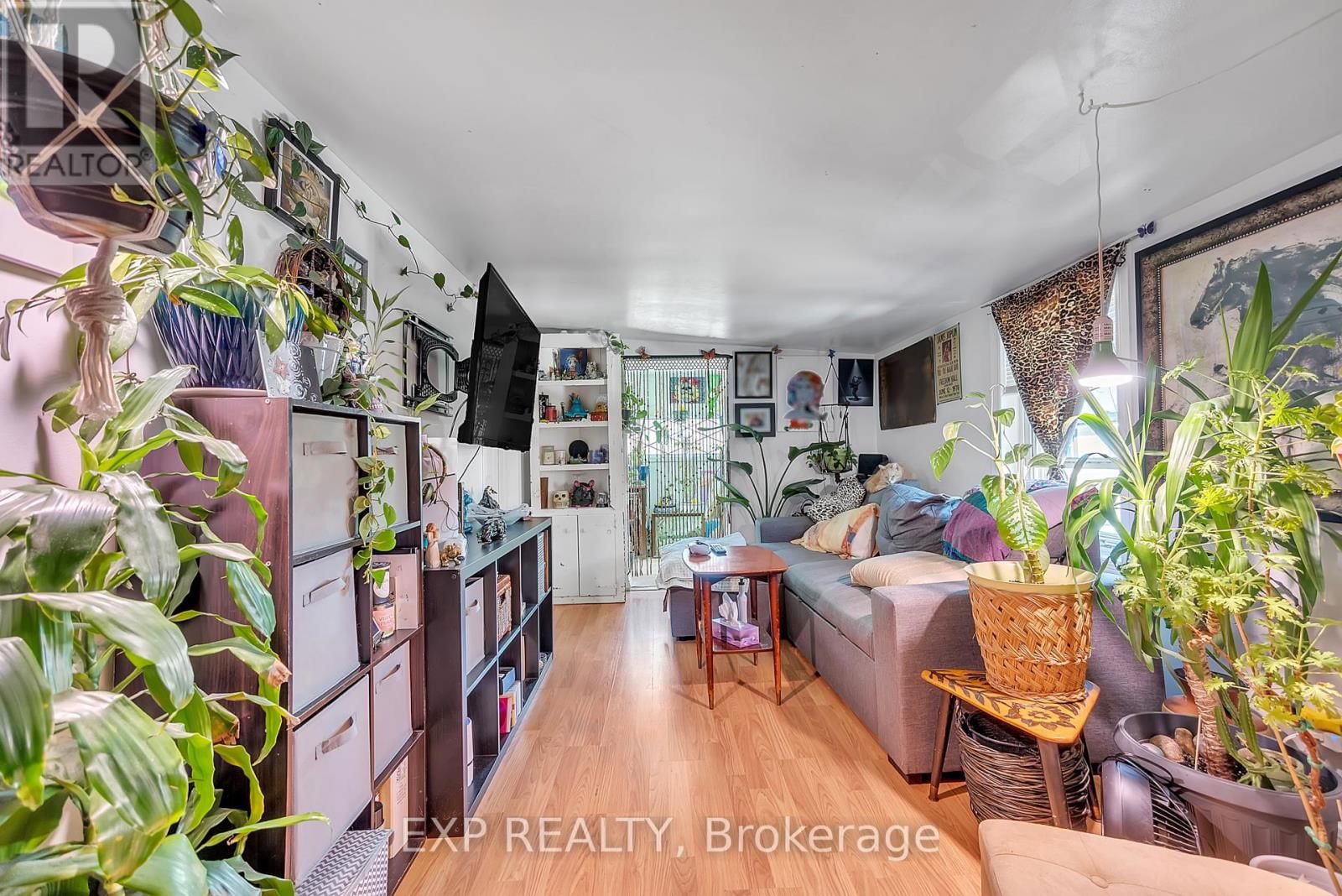 147 VICTORIA AVENUE Image 2
