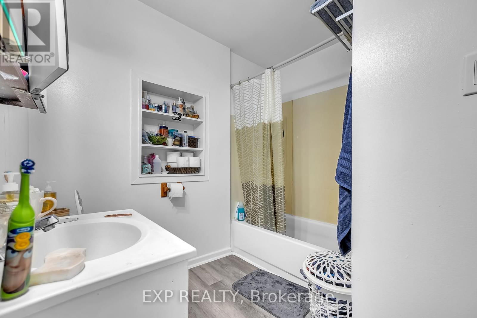 147 VICTORIA AVENUE Image 21