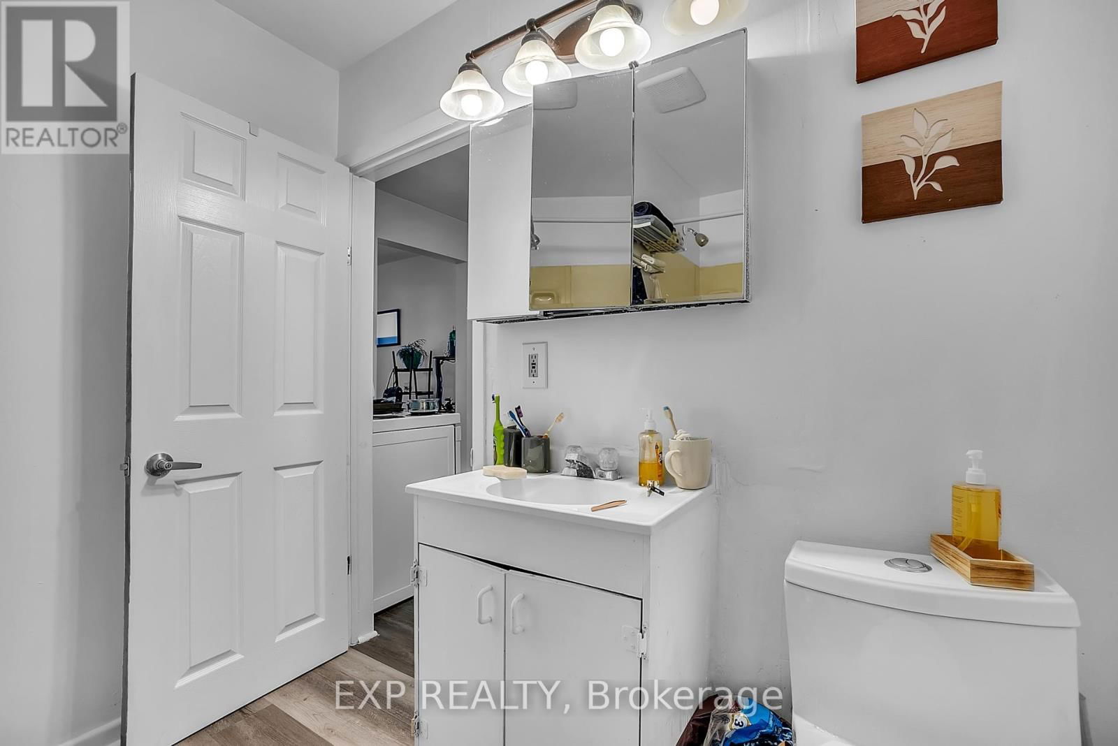147 VICTORIA AVENUE Image 22