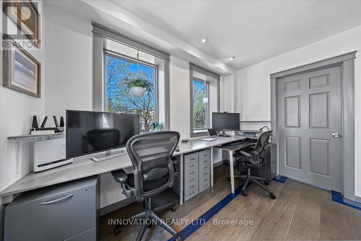 202 IVY CRESCENT Image 17