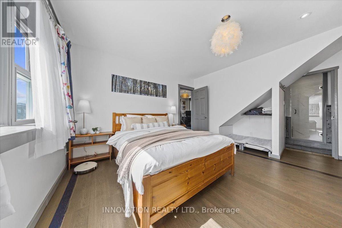 202 IVY CRESCENT Image 19