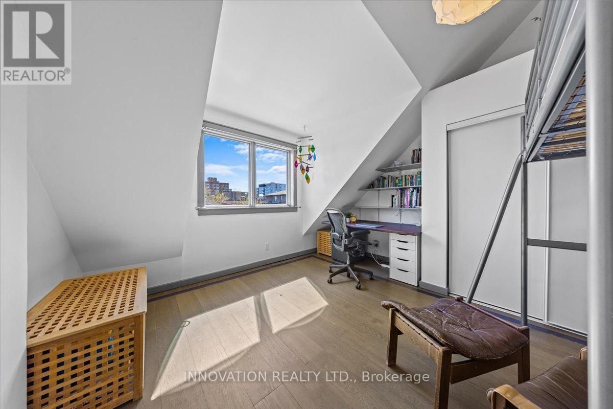 202 IVY CRESCENT Image 28