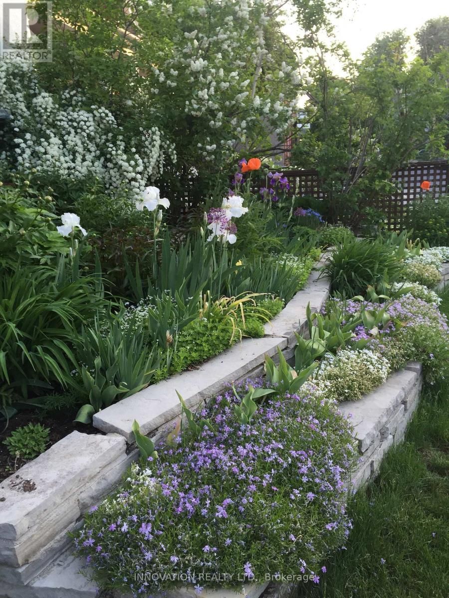 202 IVY CRESCENT Image 43