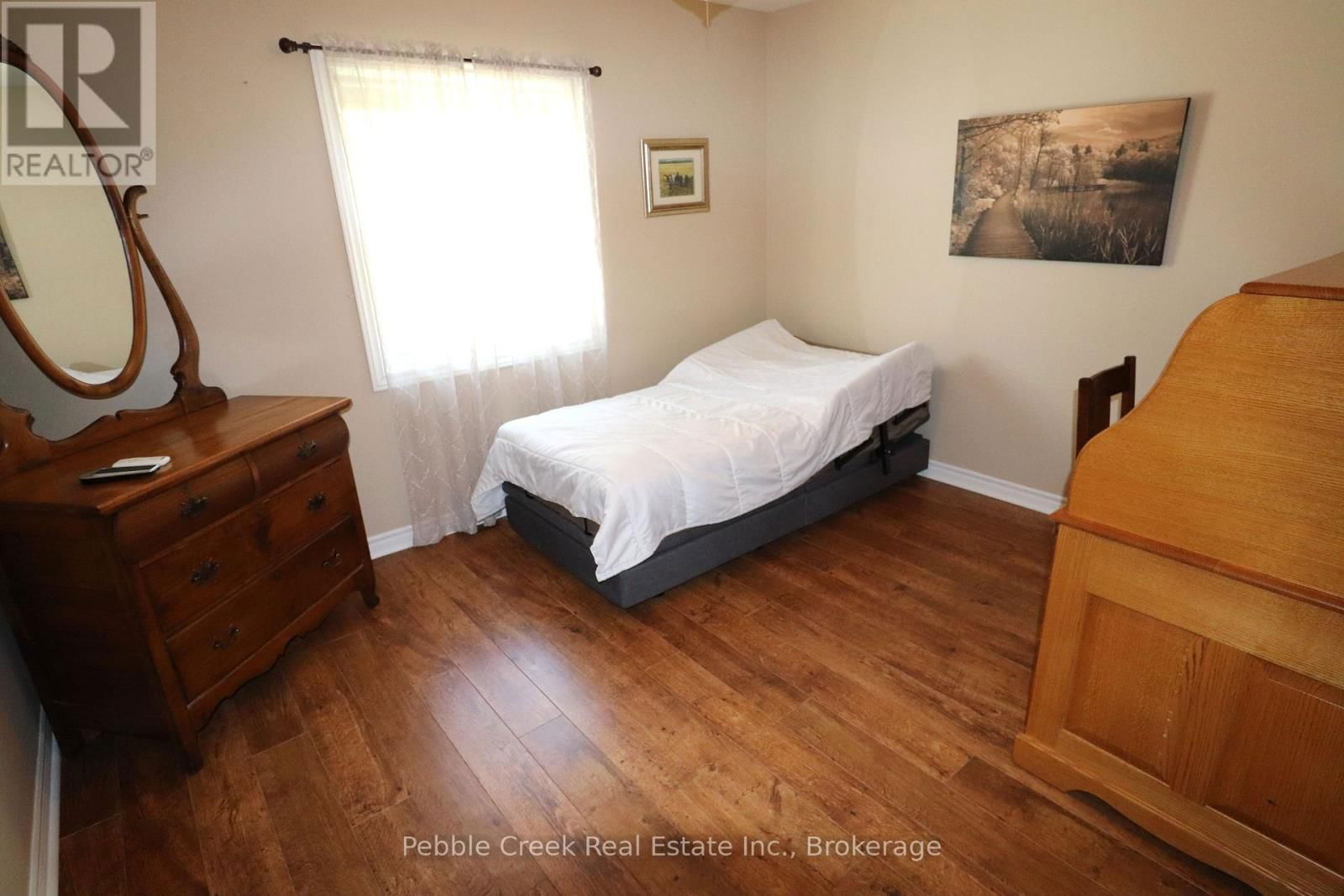 74 IROQUOIS LANE Image 28