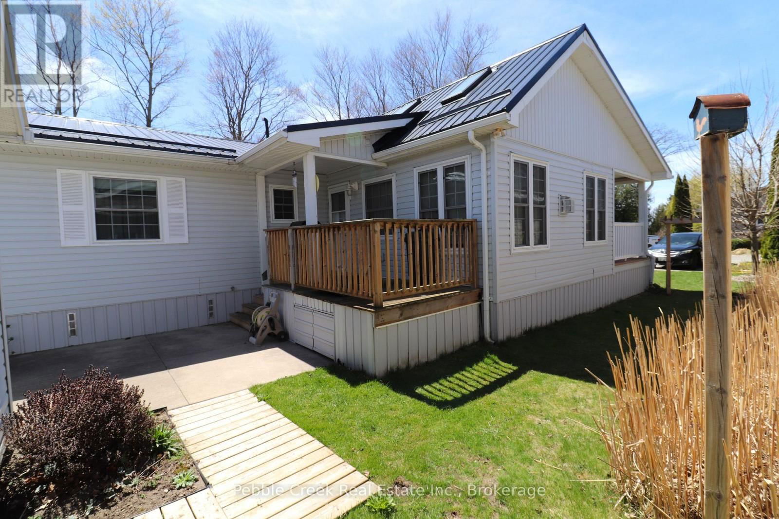 74 IROQUOIS LANE Image 37