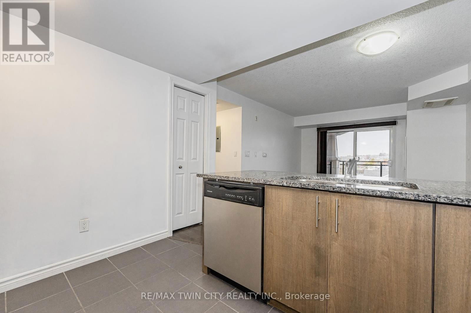 410 - 155 COMMONWEALTH STREET Image 15