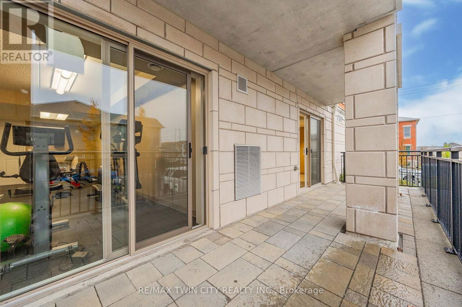 410 - 155 COMMONWEALTH STREET Image 39