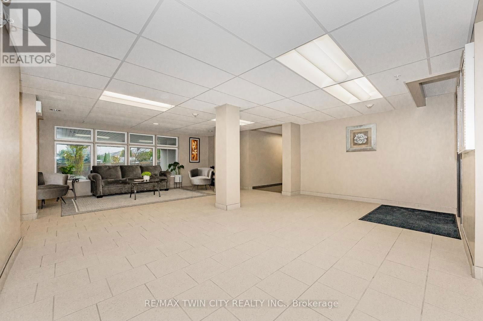 410 - 155 COMMONWEALTH STREET Image 7