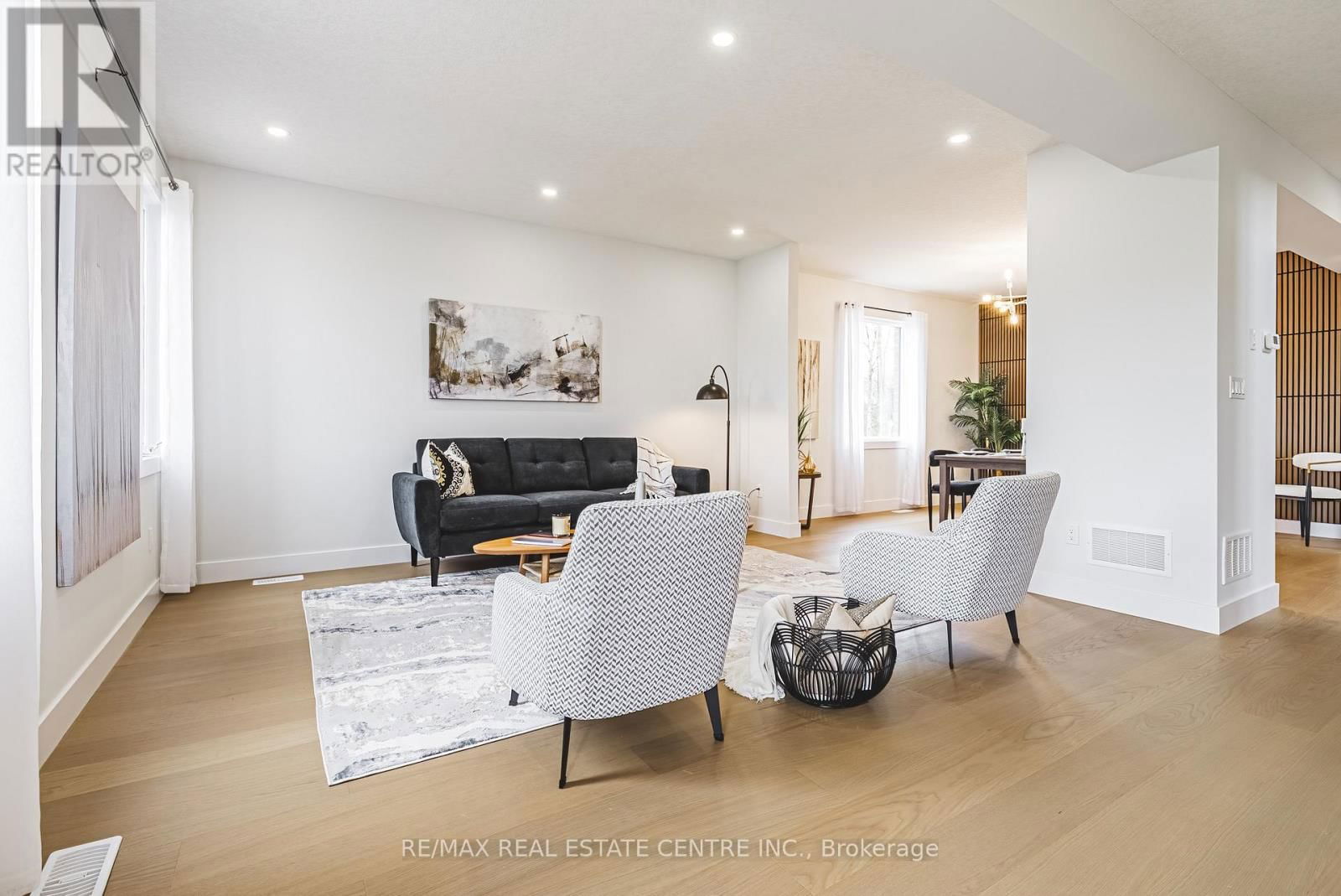 123 MAPLE STREET Image 13